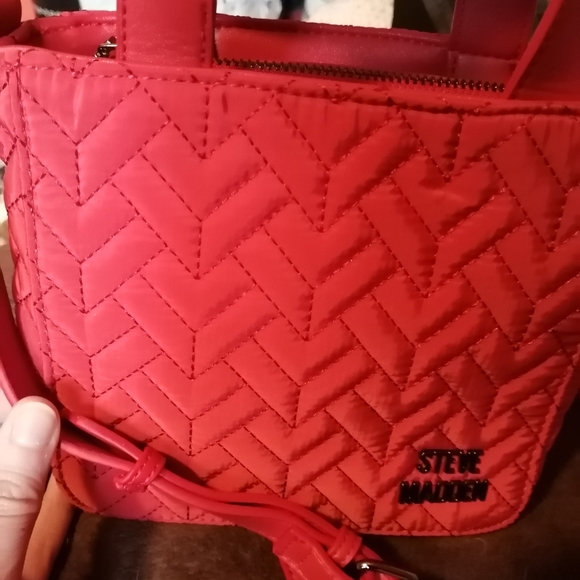 NWOT Quilted Polyester and vegan leather small Steve Madden purse - Picture 5 of 16